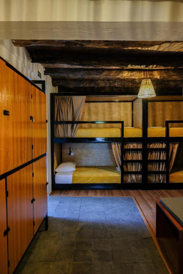 Loving Strangers Hostel Madalena  Exterior photo
